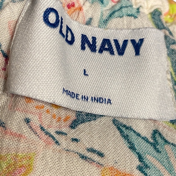 Max Studio Green Tie Front Blouse with Cap Sleeves - Picture 6 of 7